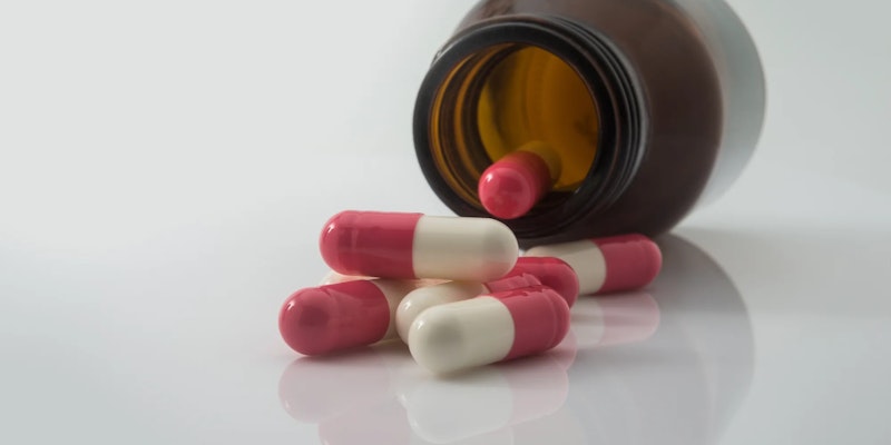 Bupropiona: Como tomar, efeitos colaterais e bula