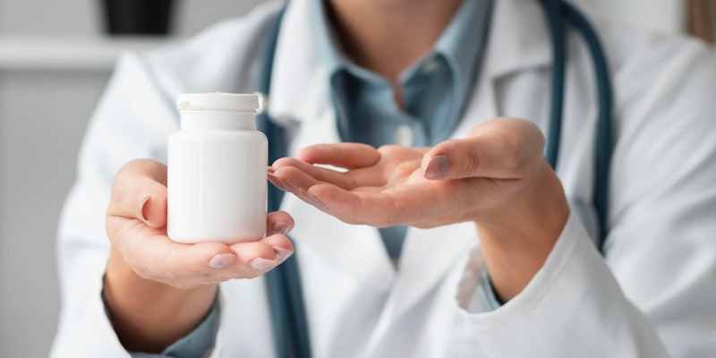 Cloridrato de fexofenadina: Efeitos colaterais, como tomar e bula