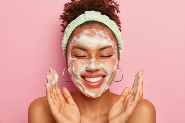 Skincare: o que é, como fazer e rotina