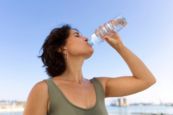Hidratação: quantos litros de água devemos beber por dia?