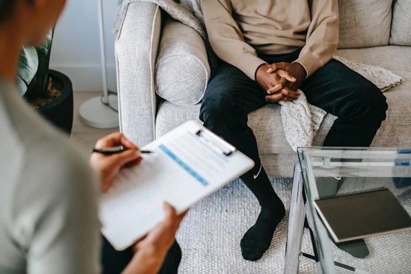 Terapia Cognitiva Comportamental (TCC): O que é e como funciona