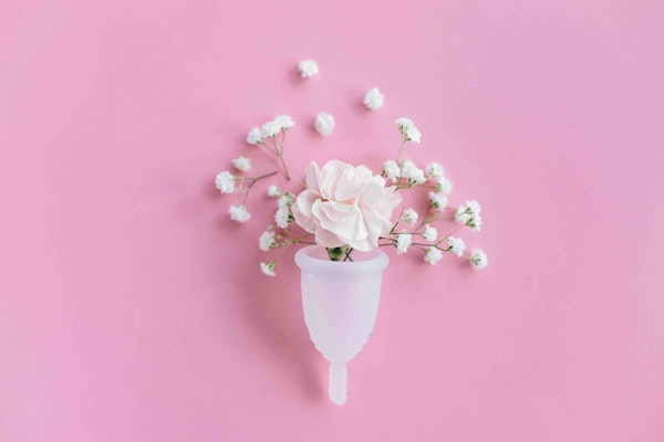 O que pode ser um corrimento rosa? Como tratar?