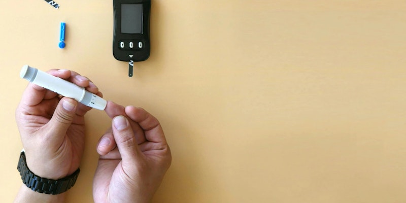 Glicose: o que são os níveis ideais e como controlá-los para evitar riscos à saúde