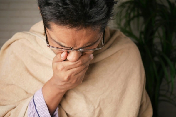 Como evitar gripe e resfriado: veja hábitos que previnem e medicamentos que tratam