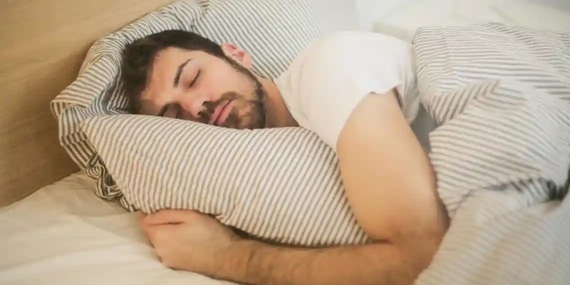 Acordar várias vezes durante a noite pode ser sinal de sono fragmentado?