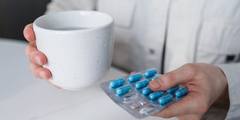 Quais efeitos colaterais esperar do Ansitec e quando buscar ajuda