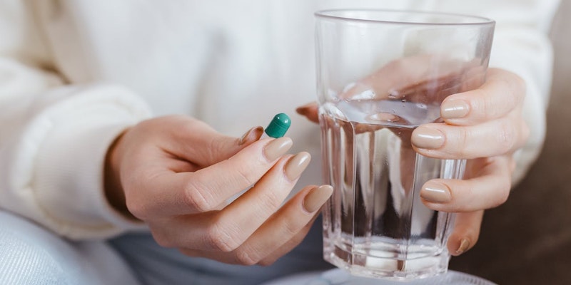 Antiespasmódicos: benefícios, riscos e o que você precisa saber antes de tomar