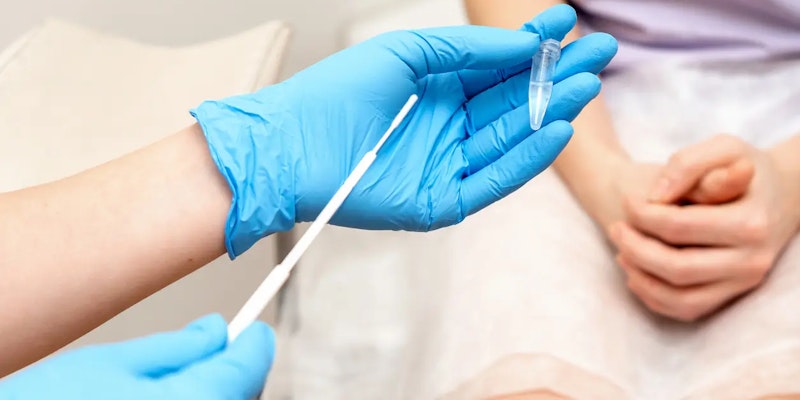 Clamídia: quando suspeitar, como confirmar e o que fazer após o diagnóstico