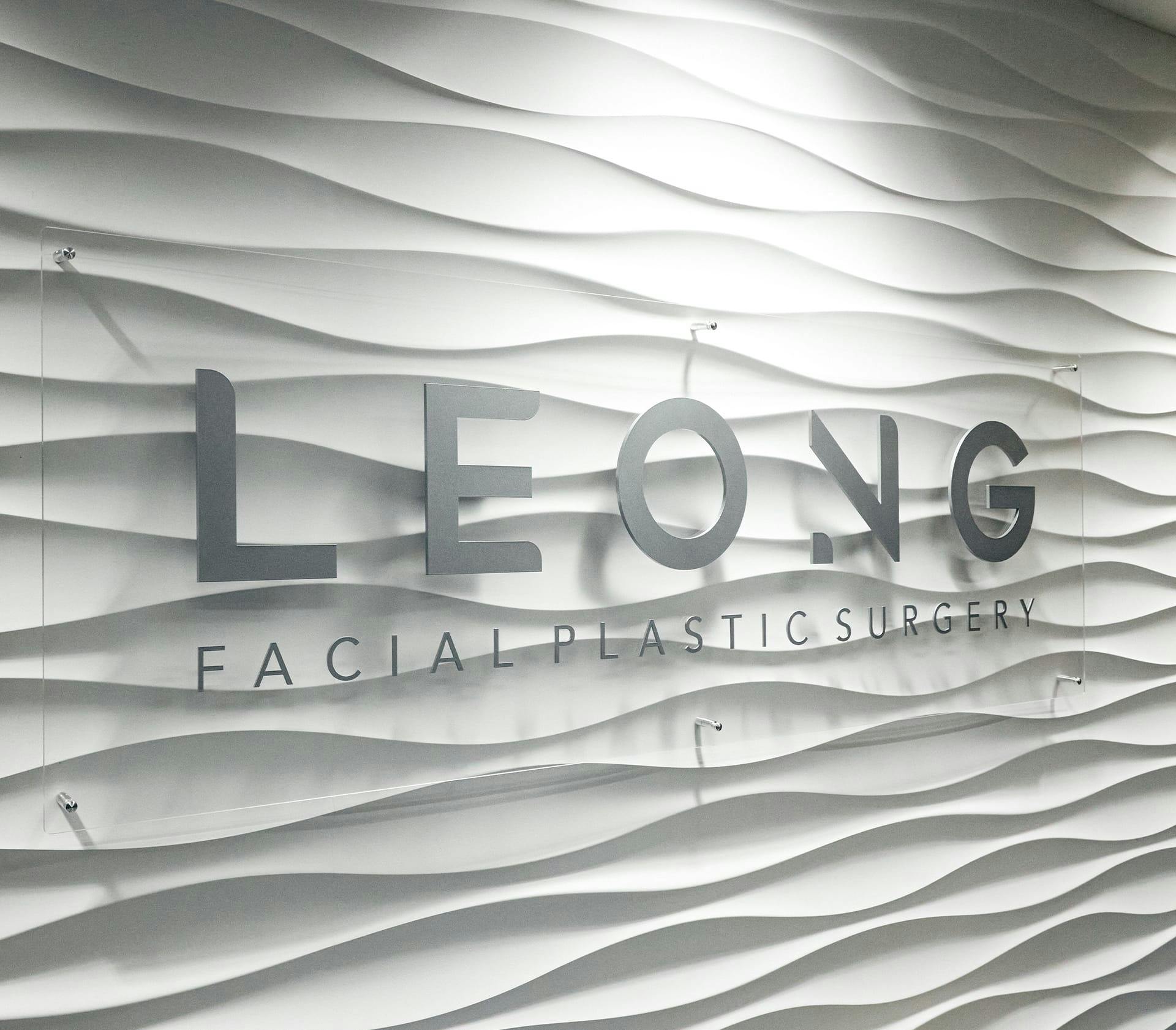 Leong Plastic Surgery logo