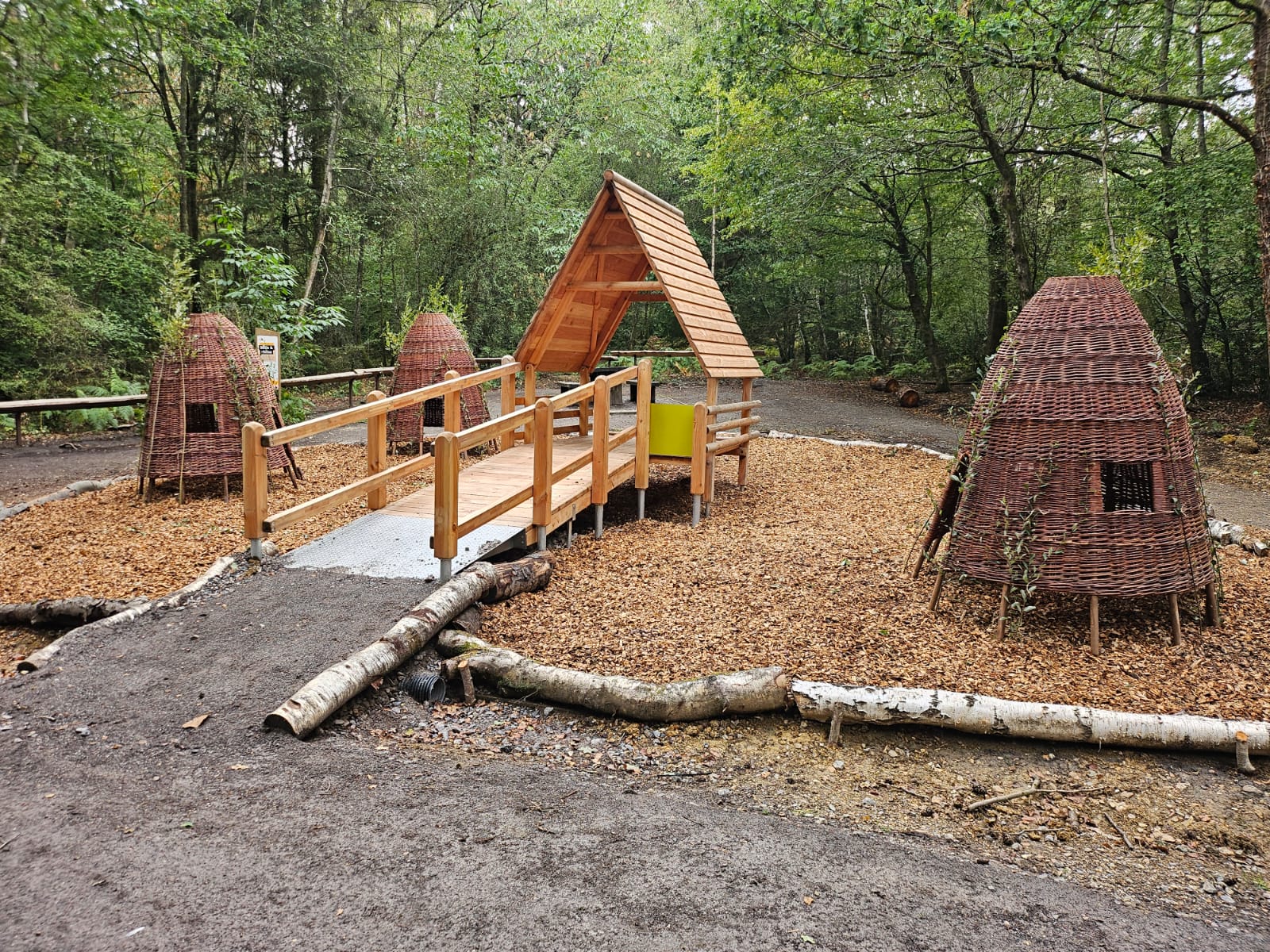 Play Huts at Alice Holt
