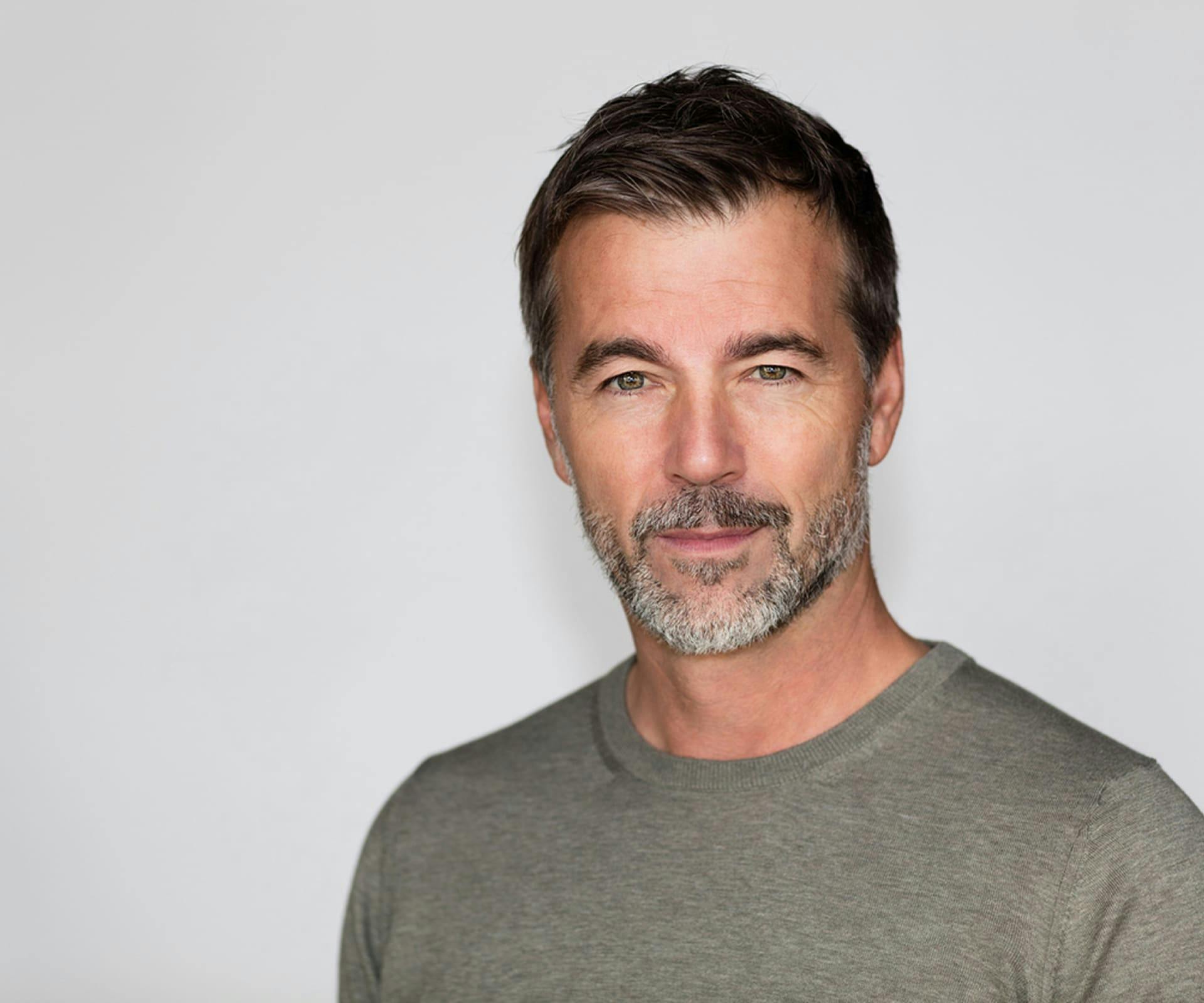 man in gray shirt