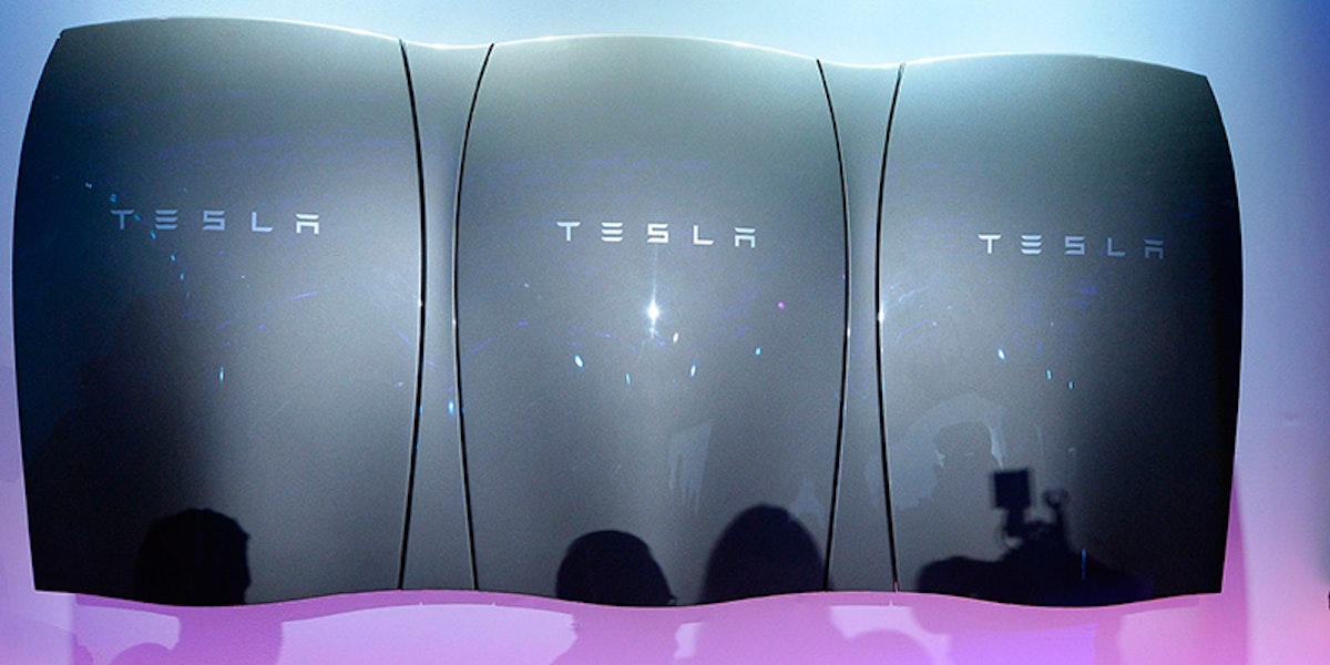 3 tesla powerwall batteries joined together