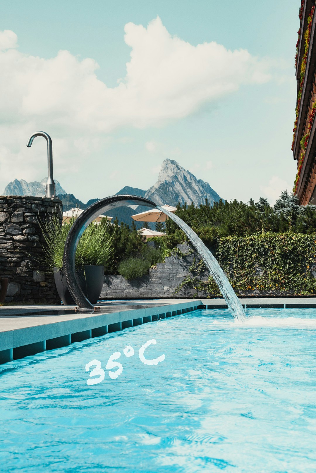 Innen- und Aussensolbad 35 °C im ERMITAGE