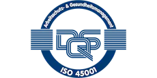 ISO-45001-Siegel Das Bild zeigt ein blaues kreisförmiges Logo mit dem Text „Arbeitsschutz & Gesundheitsmanagement” oben und „ISO 45001” unten, wobei miteinander verbundene Linien die Buchstaben DQS in der Mitte bilden.