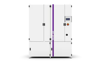 ESCAPE DUO 圖像展示了一個擺放在淺紫色背景上的白色工業機器,具有紫色飾條和觸控屏幕。