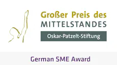 German SME Award "독일 SME 어워드(German SME Award) 로고가 이미지에 표시되어 있으며, 'Großer Preis des Mittelstandes Oskar-Patzelt-Stiftung'라는 텍스트가 포함되어 있다."