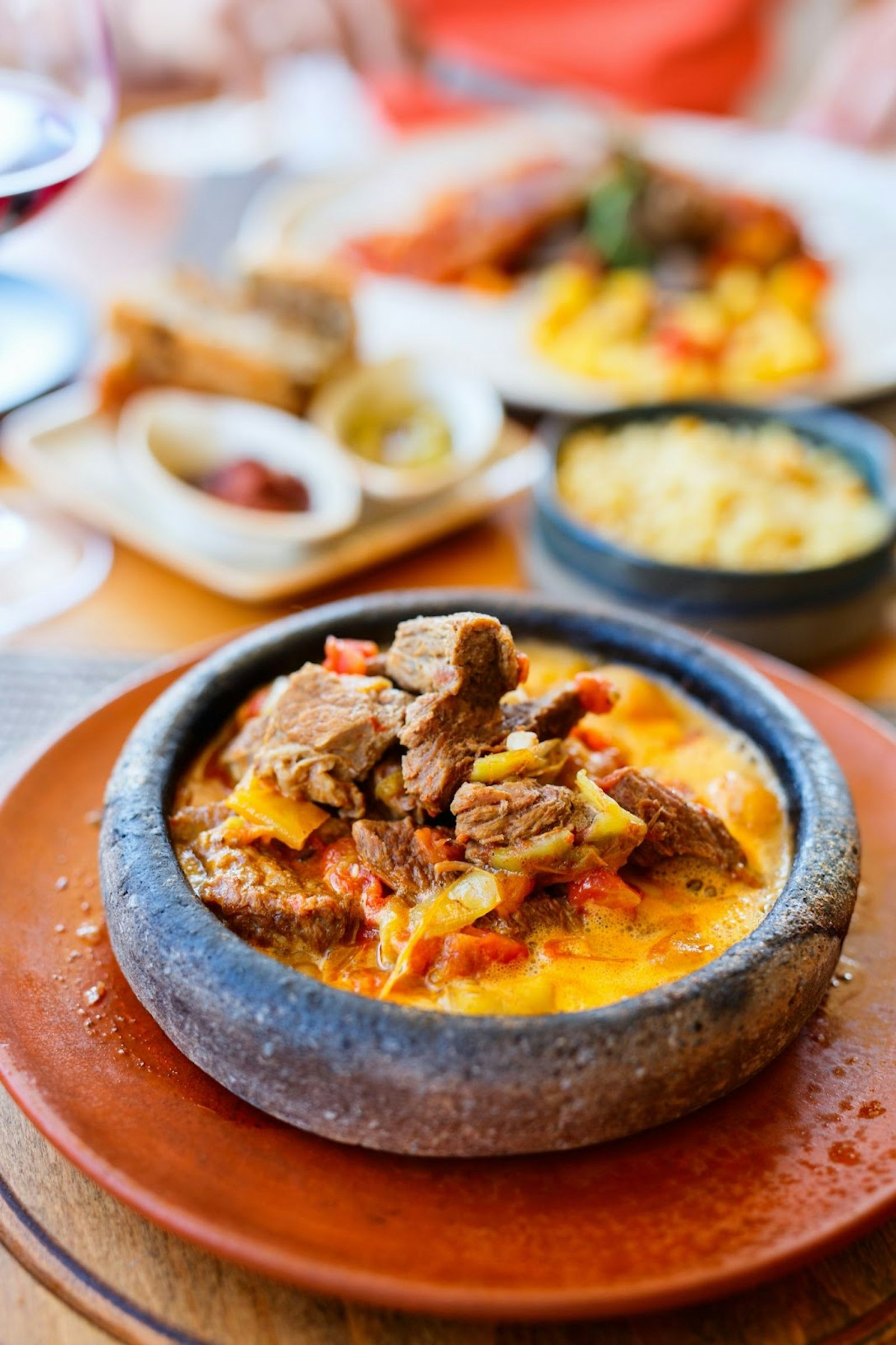 Testi kebabı (Poterie Kebab)