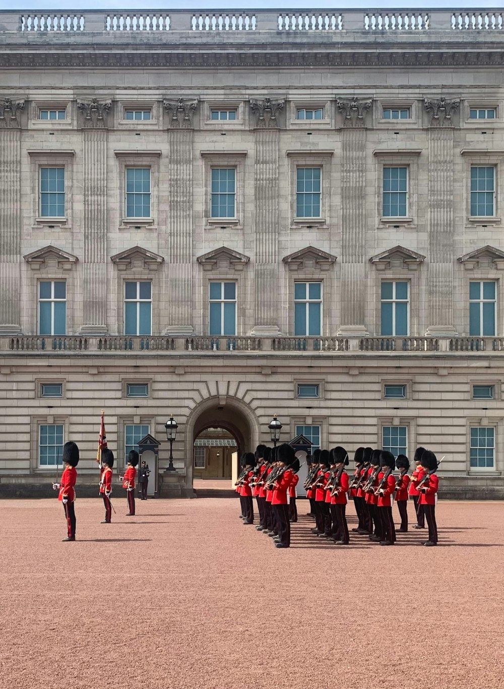 Buckingham Palace und Wachablösungszeremonie
