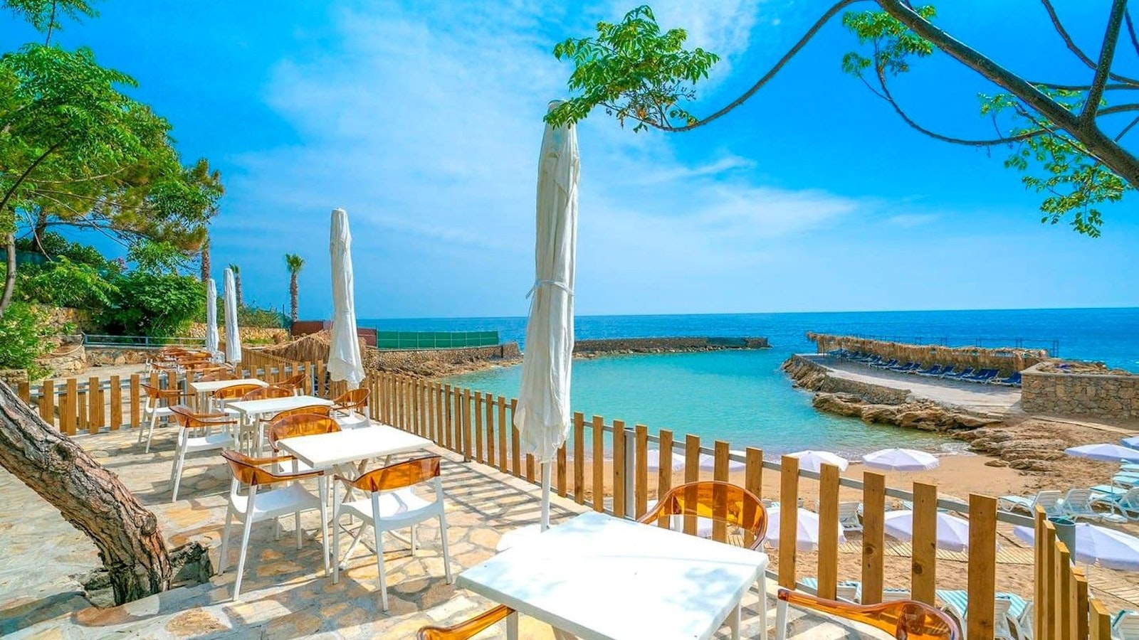 Modern Saraylar - Women-only beach
