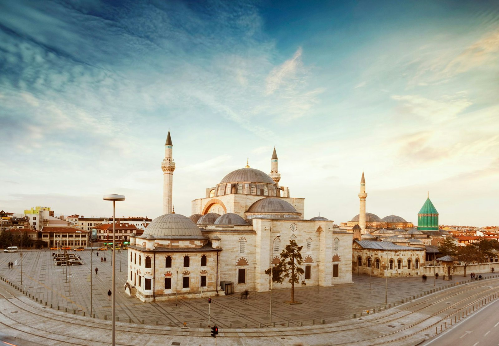 Gel, Gel, Ne Olursan Ol, Yine Gel: Konya