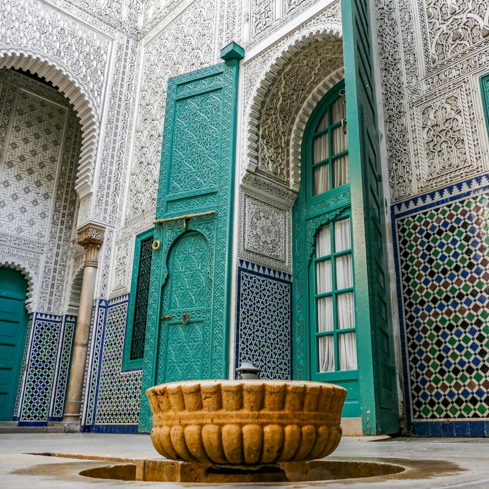 زليج فسيفسائي يزين داخل الرياض