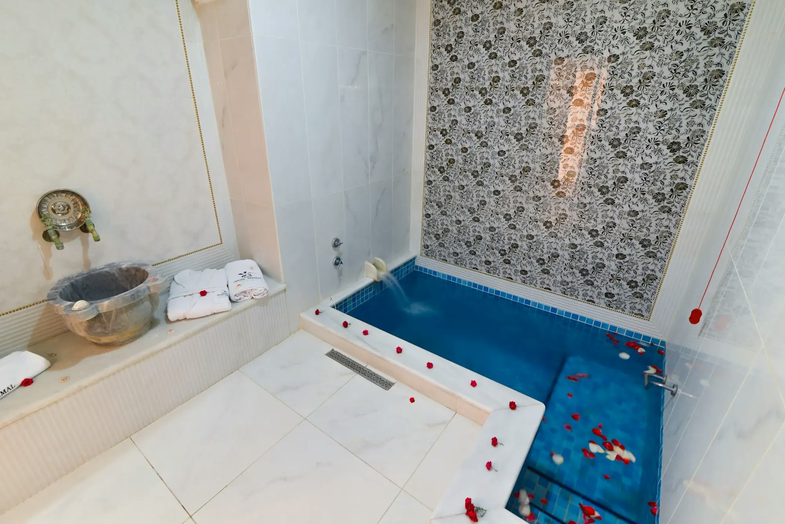 Grand Özgül Termal Tatil Köyü