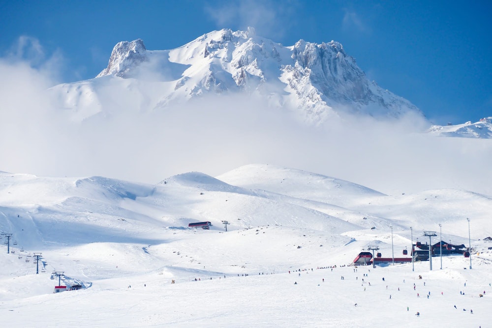 Erciyes has the distinction of being Türkiye's highest ski resort