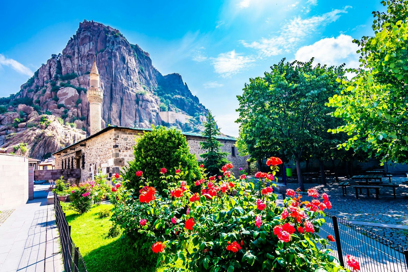 Ulu Mosque Garden in Afyonkarahisar