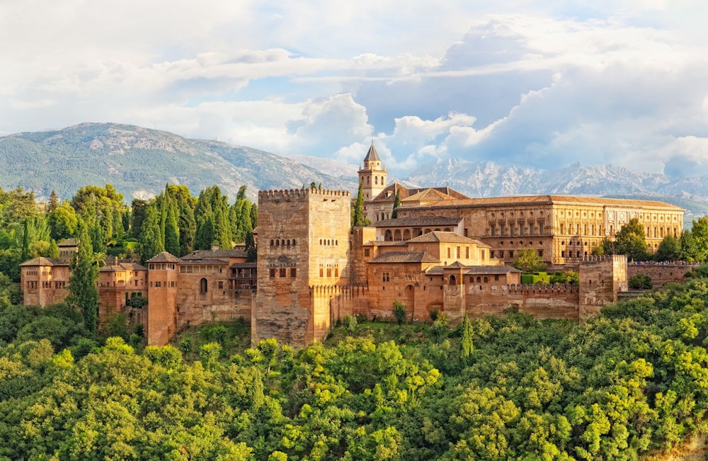 L'Alhambra est le vestige le plus important de la période de la domination islamique en Andalousie