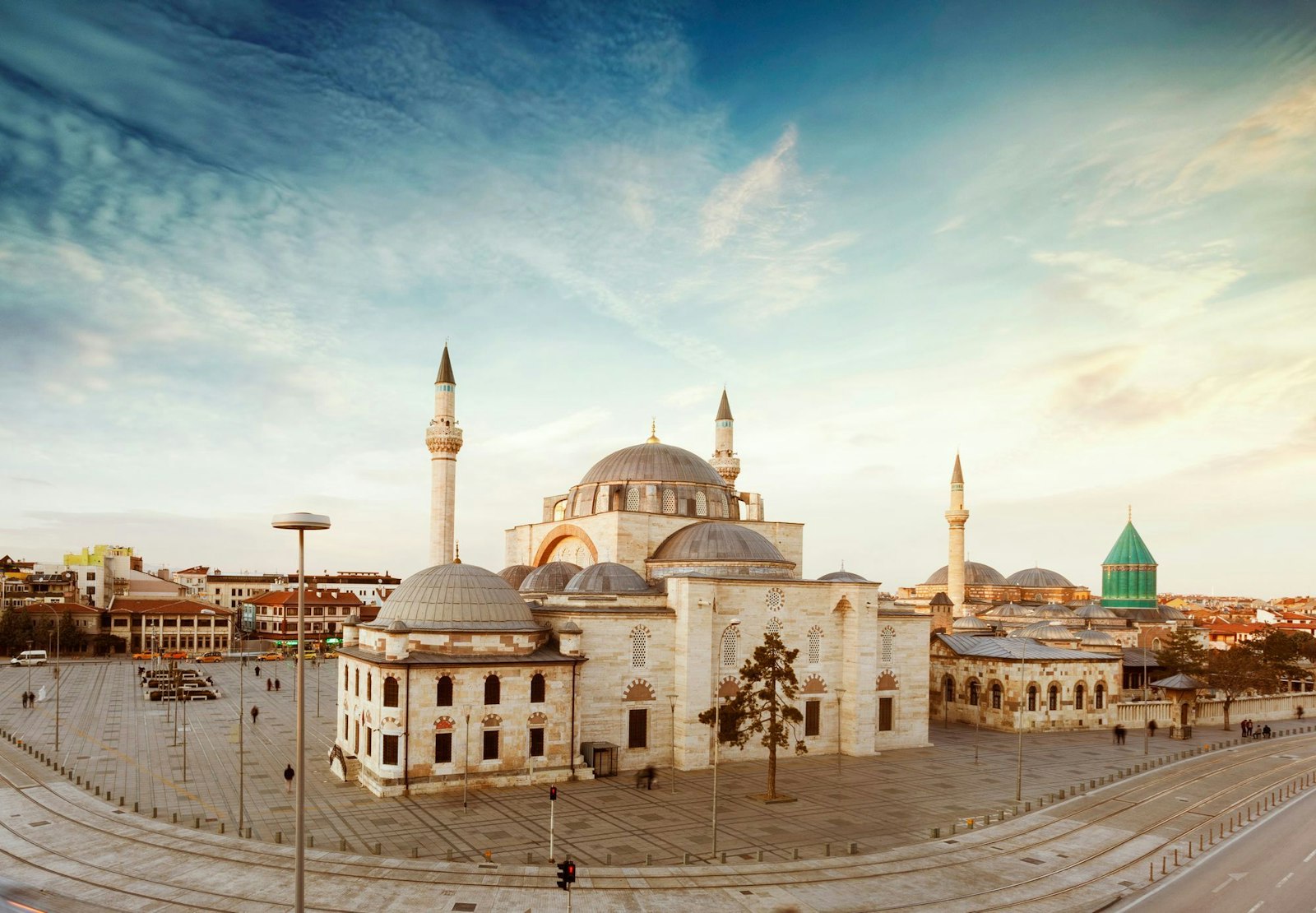 Mevlana-Museum und Selimiye-Moschee in Konya