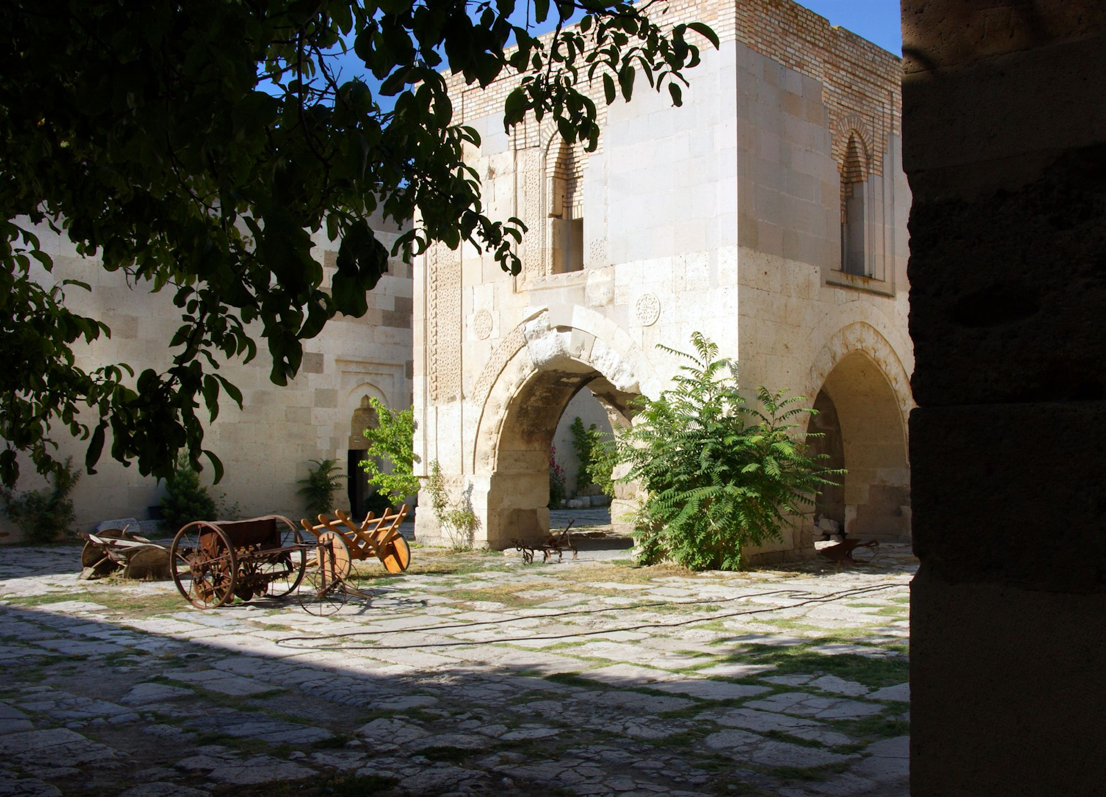 Караван-сарай Султанхан