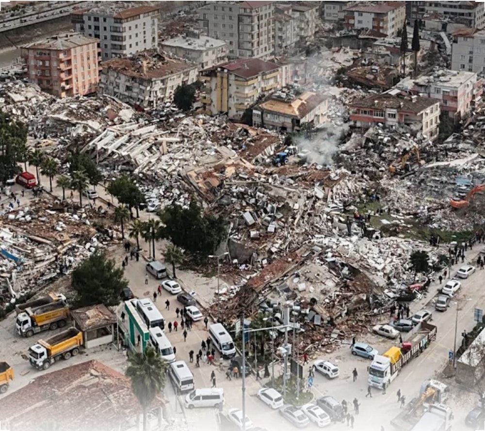 Türkiye ve Suriye'yi vuran korkunç ikiz depremlerin ardından yaşanan yıkım