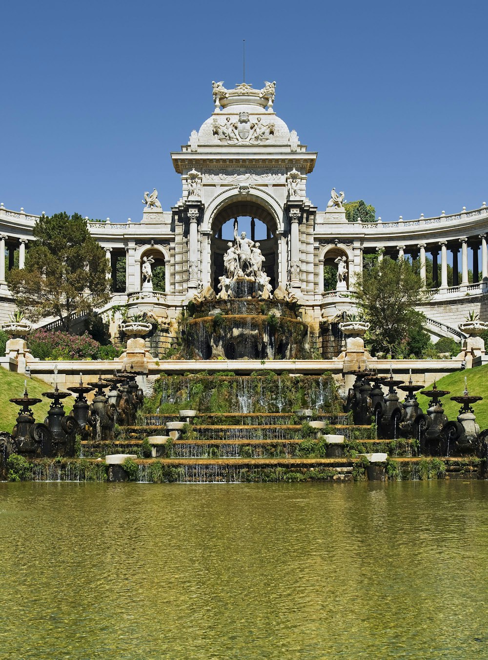 Longchamp-Palast und Park