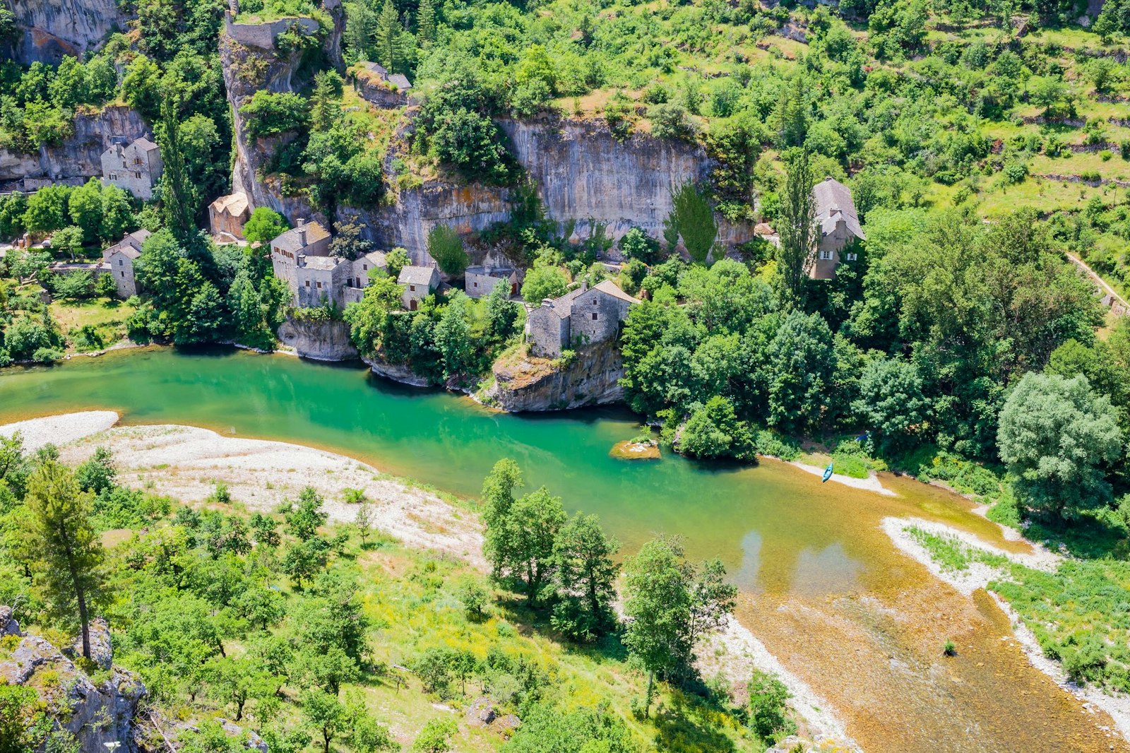 Village troglodytique dans les Gorges du Tarn