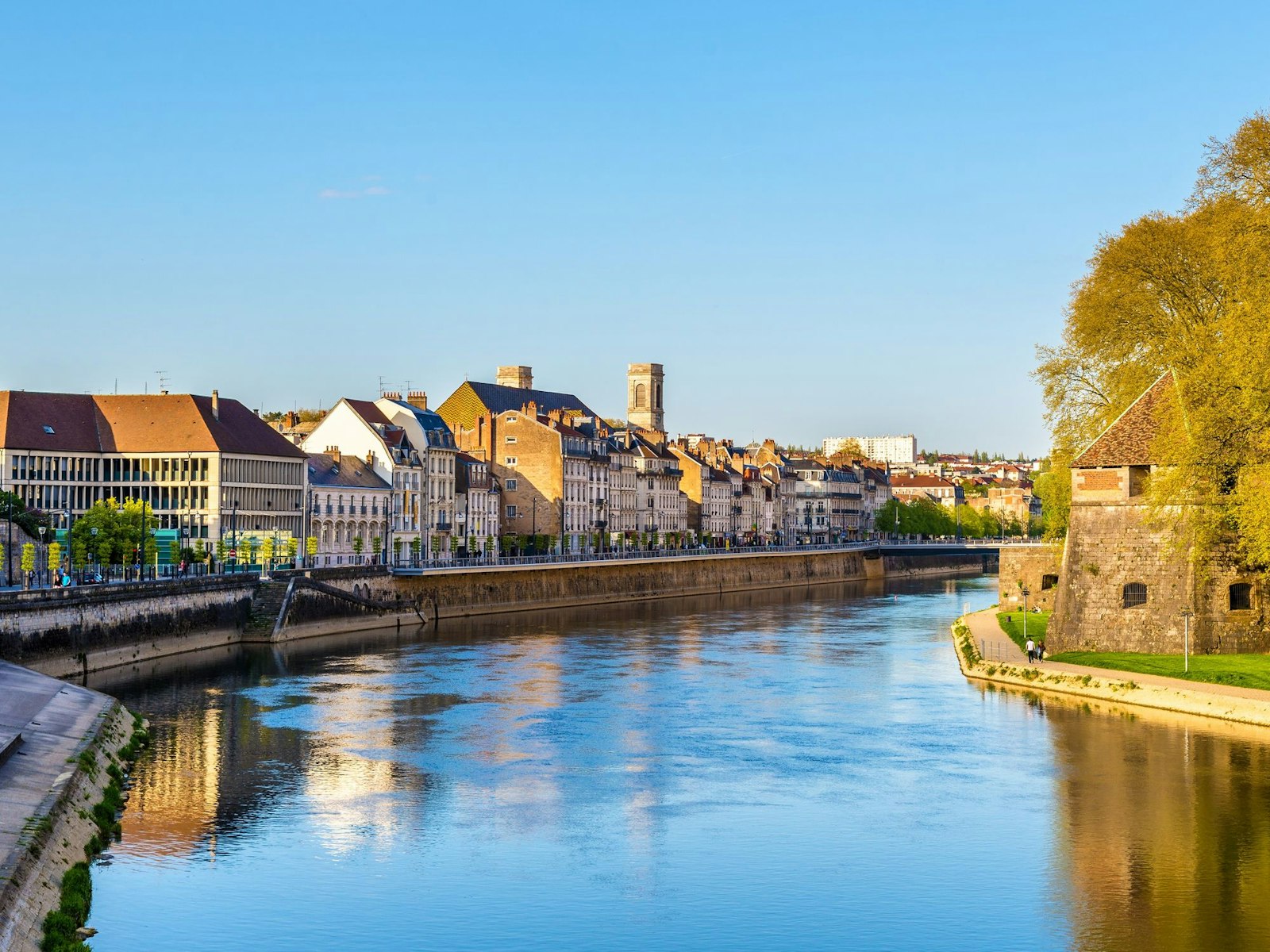 Besançon is crossed by the Doubs