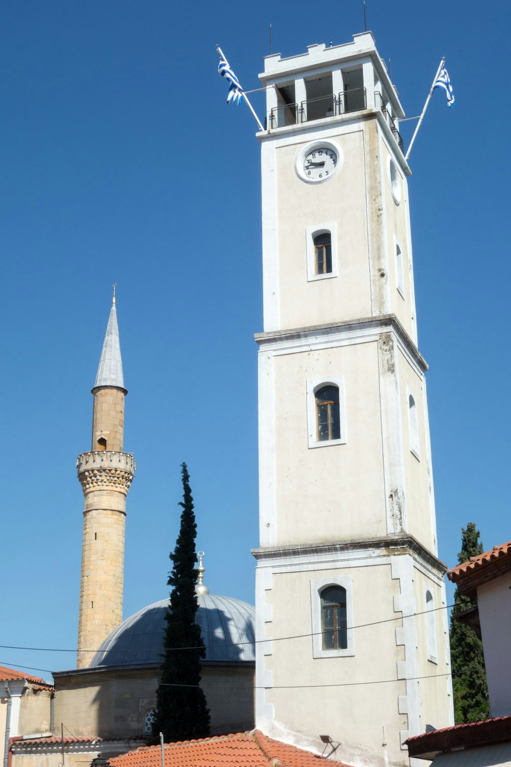 Yeni Camii yanındaki Saat Kulesi