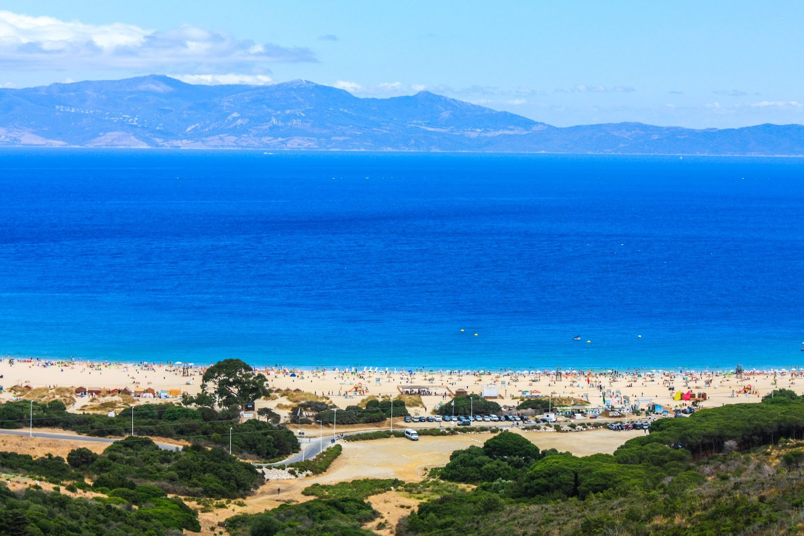 Vue sur la plage Dalia et sur l'Espagne