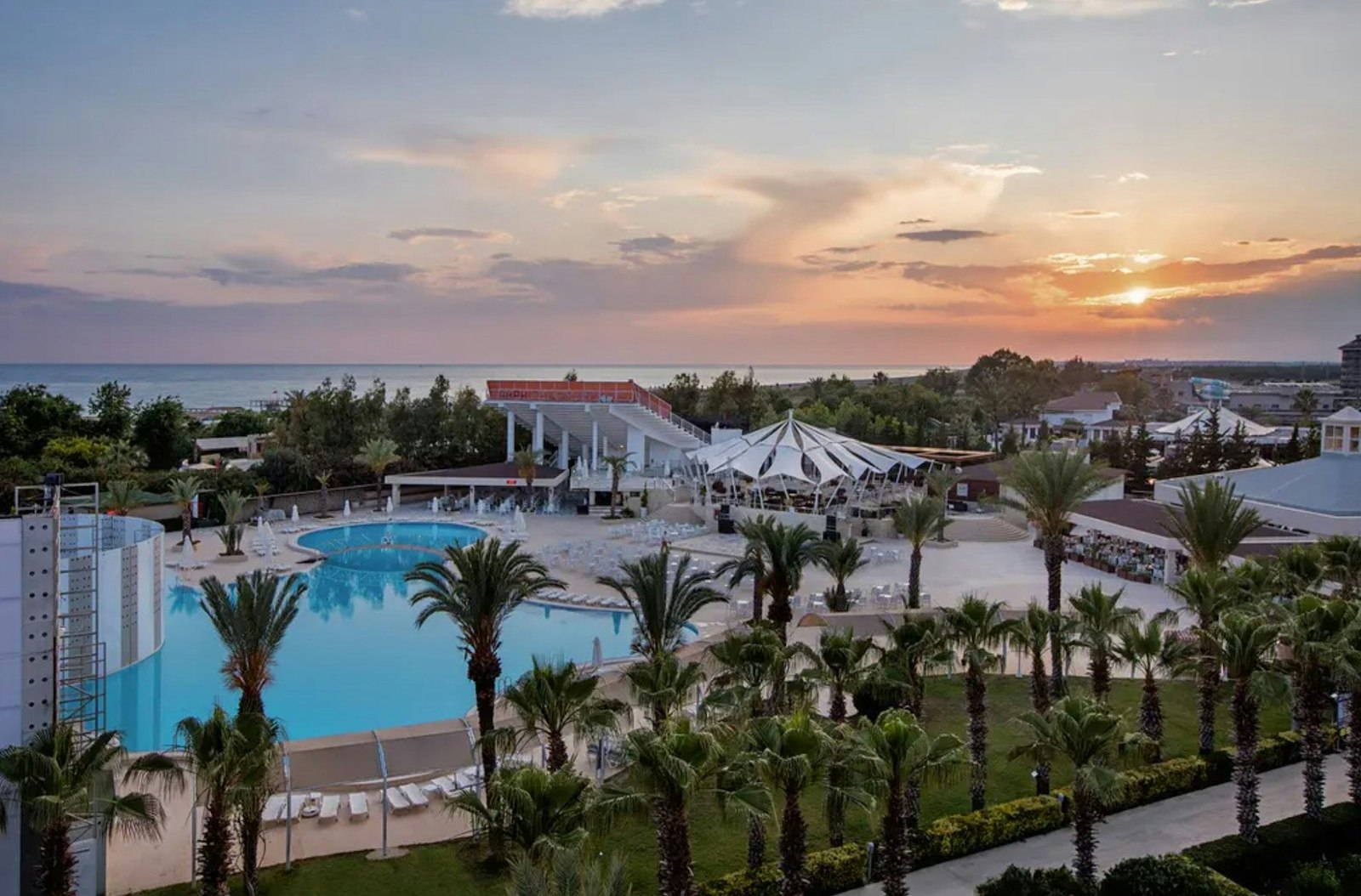 Selge Beach mixed area