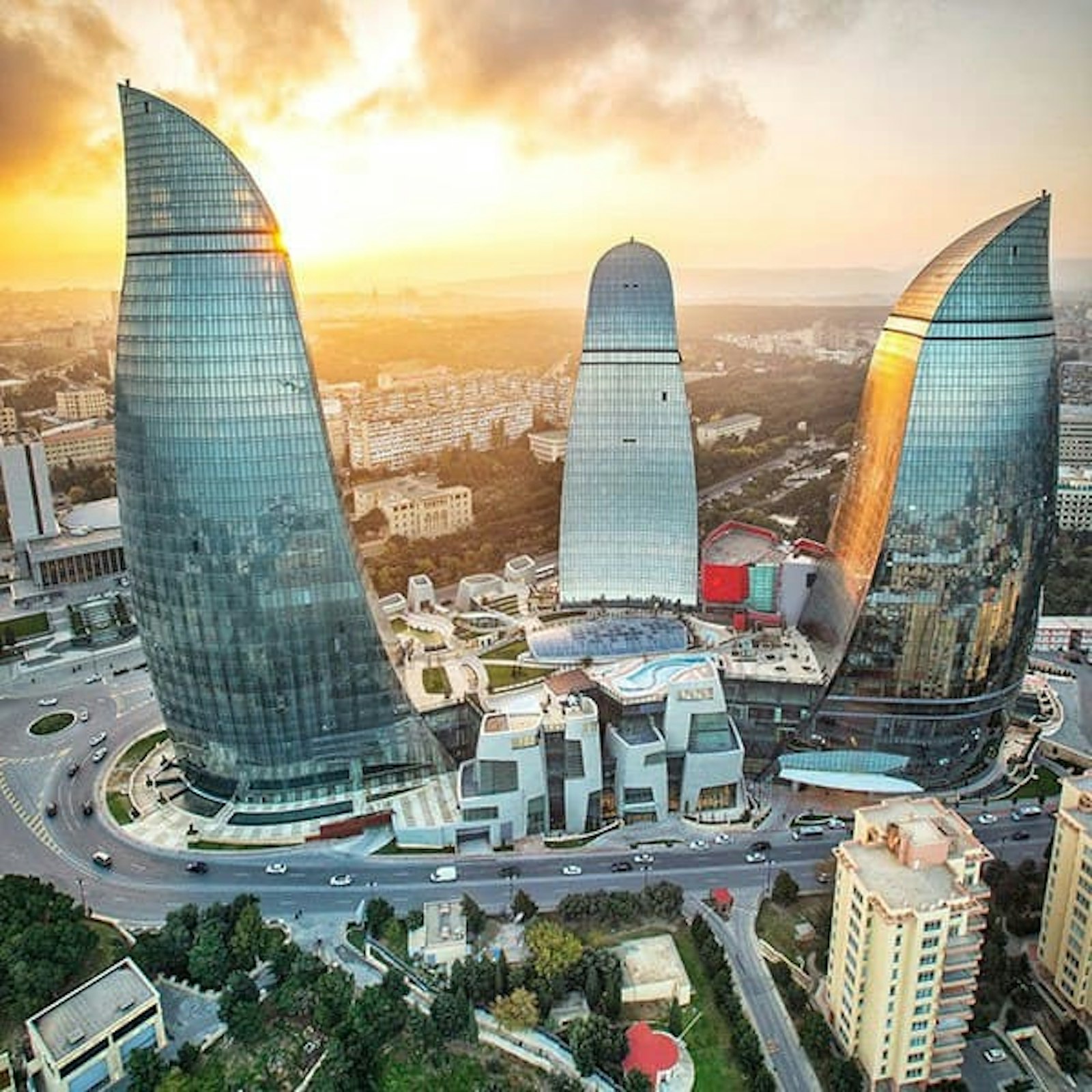 Отель Fairmont Baku — Flame Towers