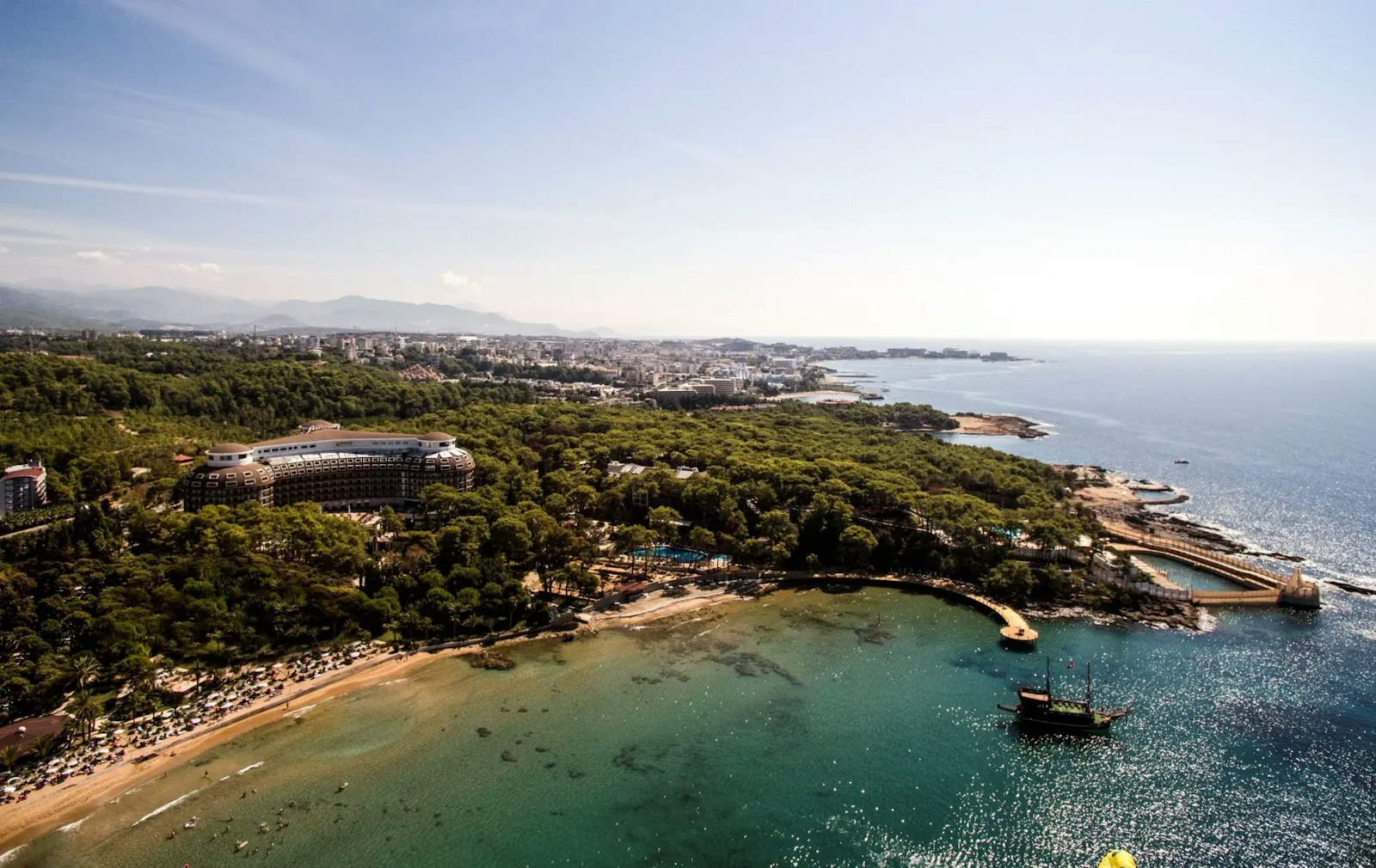 Antalya'da Muhafazakar Tatil Seçenekleri