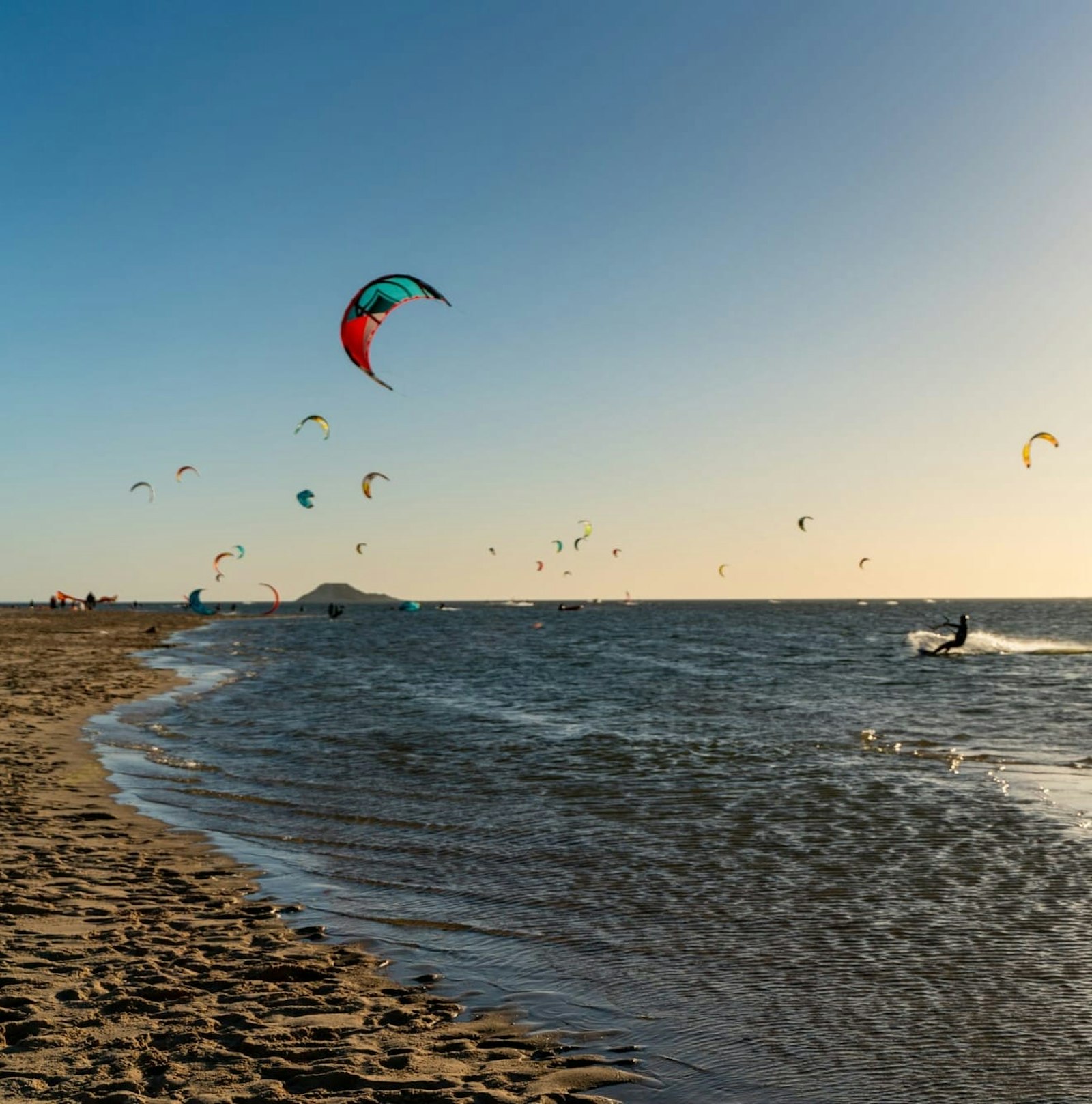 Dakhla plajında kitesurf