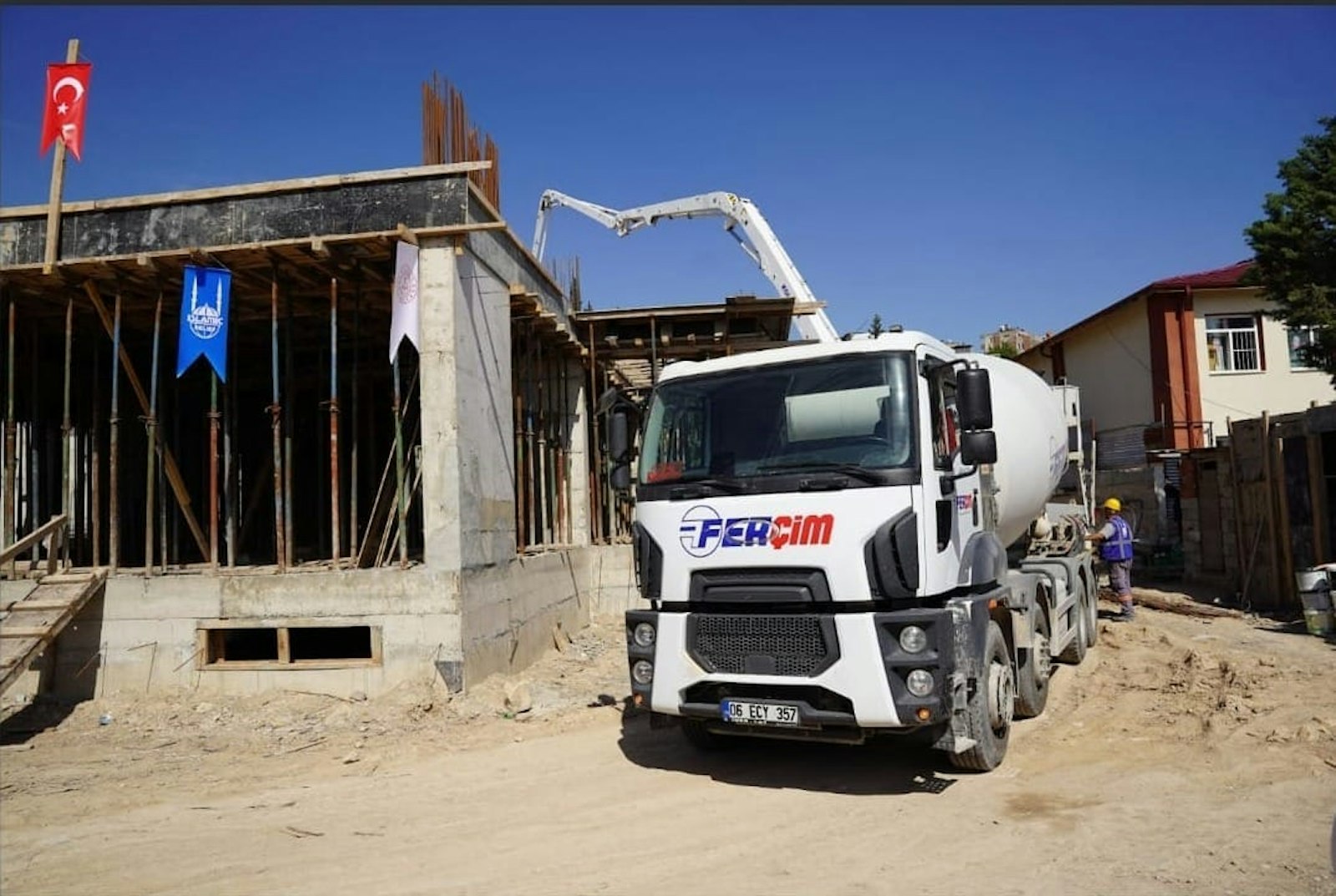 Yeni bina için çalışmalar başladı