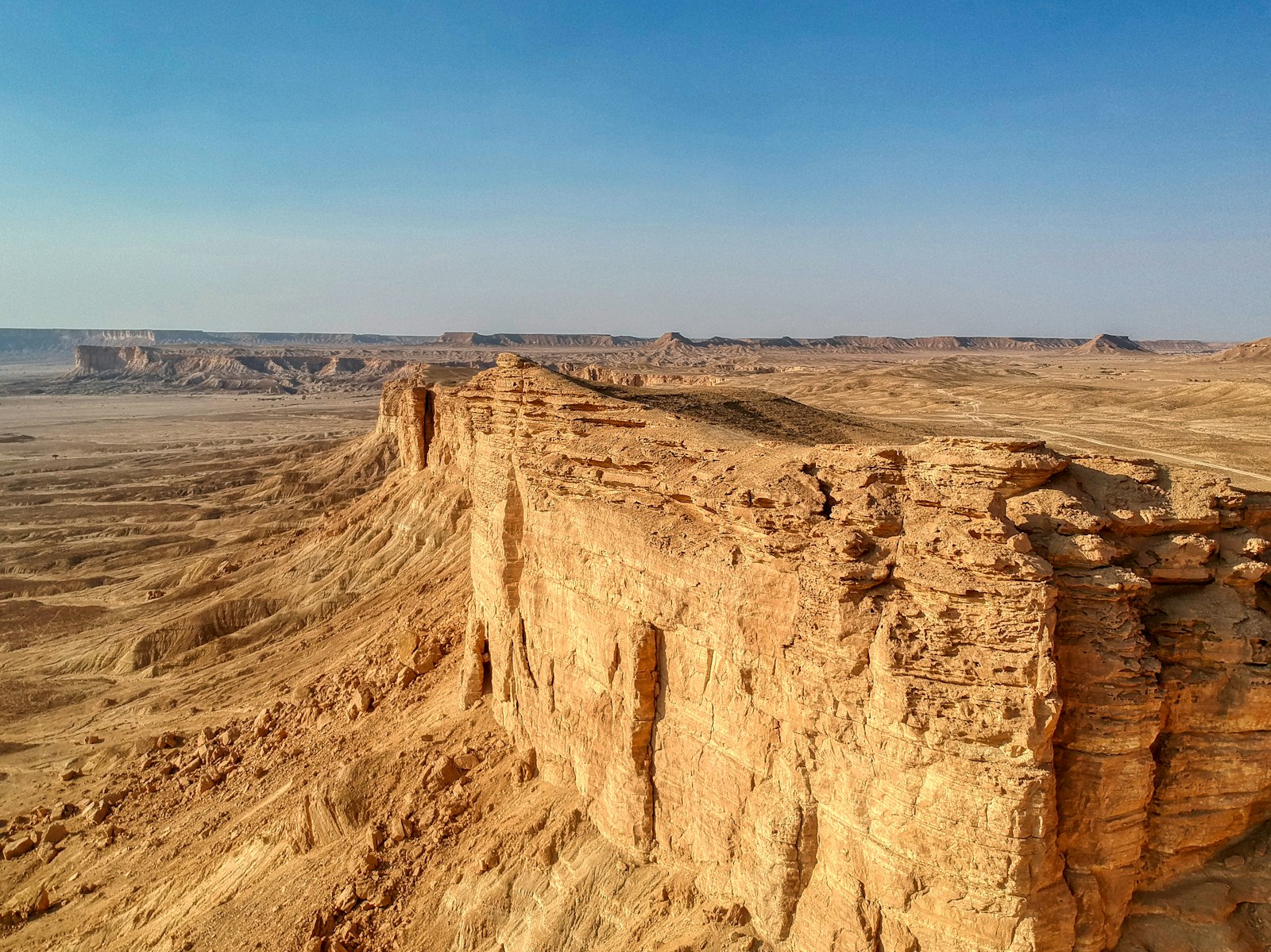 Jebel Fihrayn (Edge of the World)