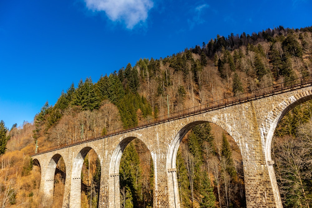 Viaduc ferroviaire des gorges de la Ravennaschlucht dans la Forêt-Noire