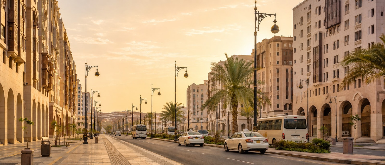 Madinah Transport Guide: Private Taxis, Trains & Local Travel