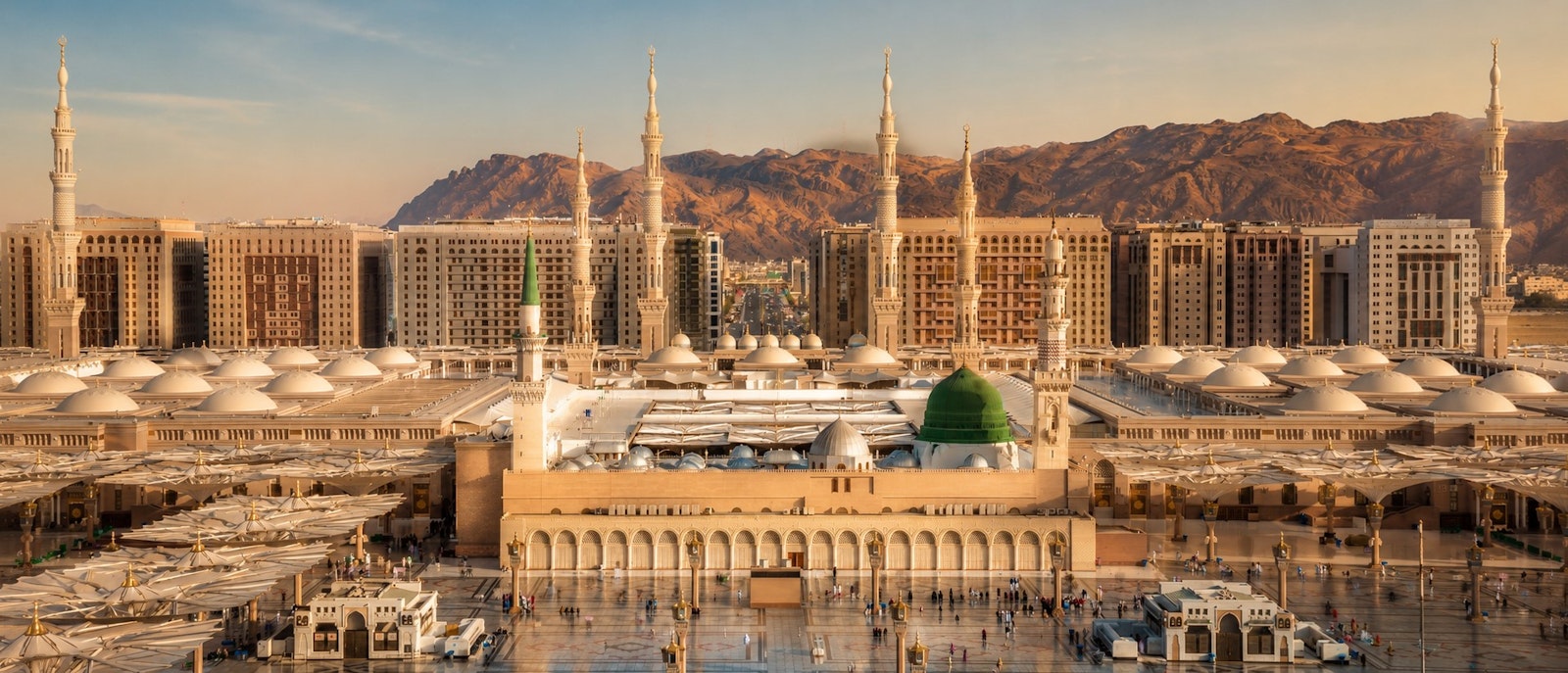 Madinah City Guide: The Ultimate Guide to the City of the Prophet