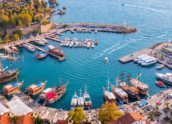 7 gecə: Bodrum, Antalya və İskəndəriyyə