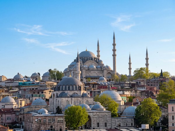 6 gecə: İskəndəriyyədən Marmarisə və İstanbula