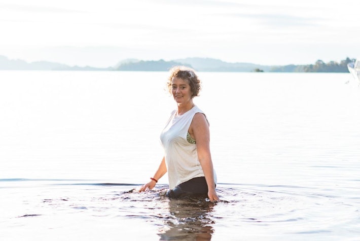 tina in water
