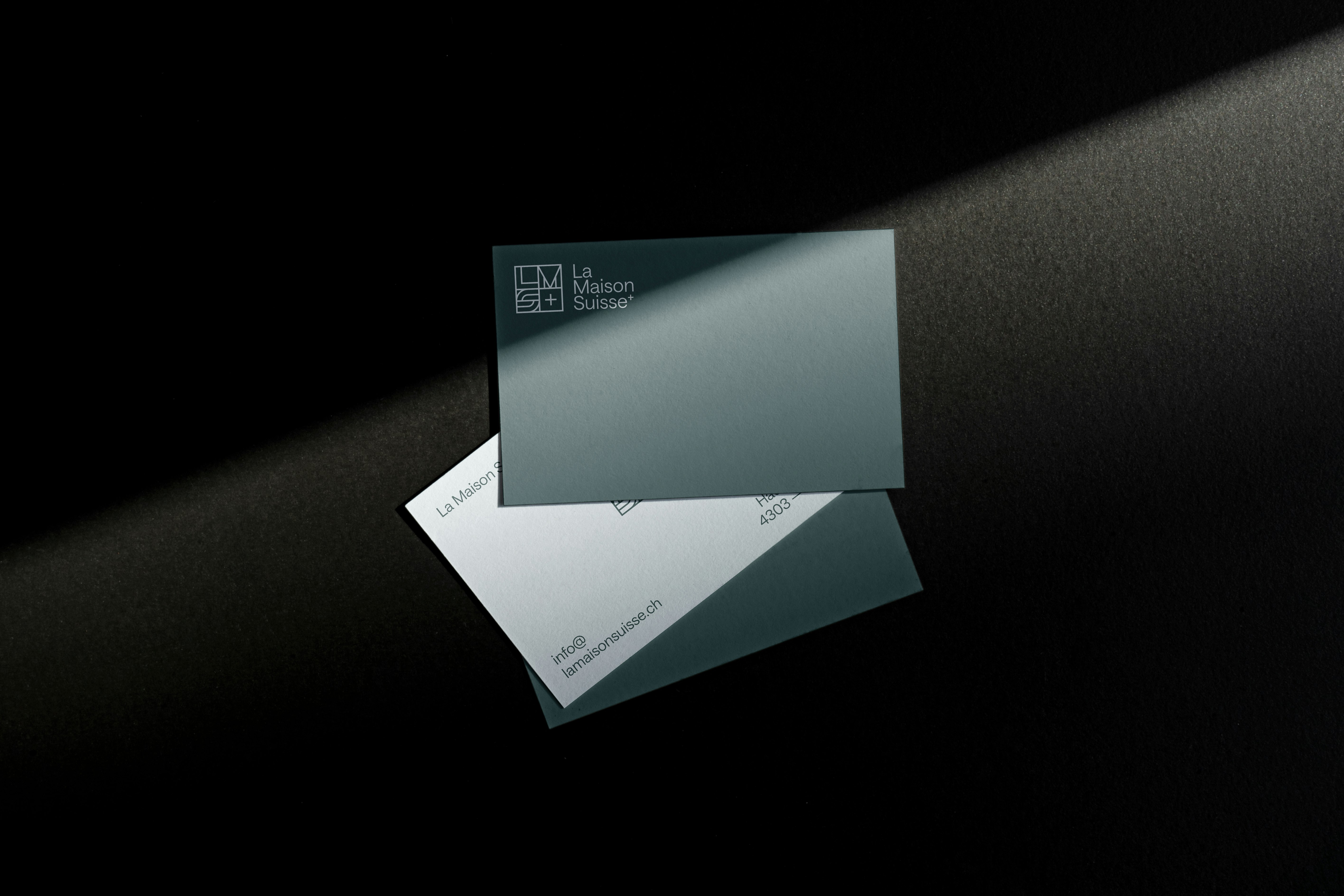La Maison Suisse business cards
